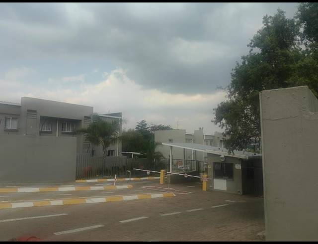 2 BEDROOM APARTMENT FOR SALE IN VORNA VALLEY